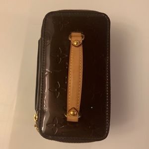 Louis Vuitton Monogram Vernis 45 Jewelry Case Clutch